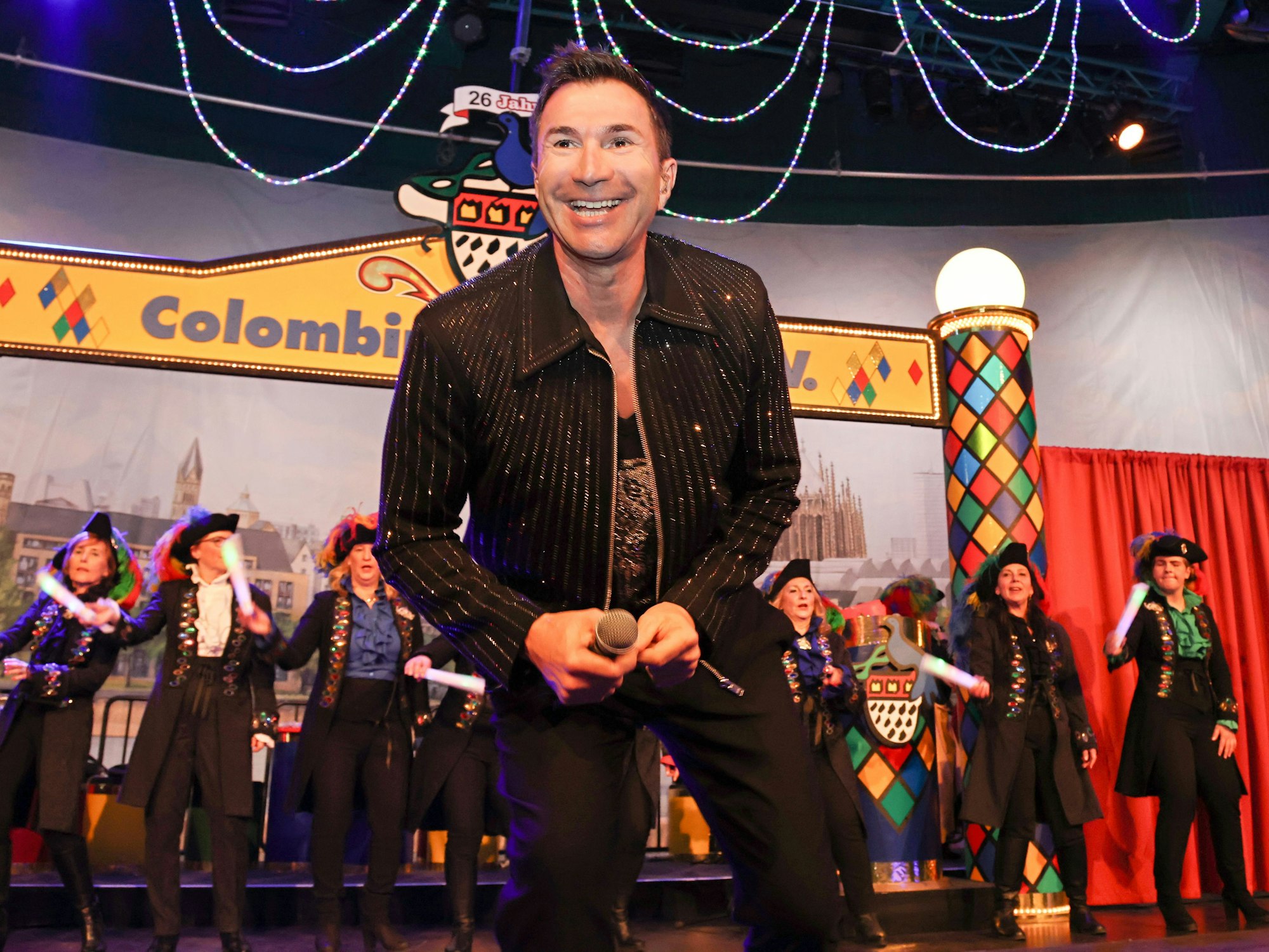 Lucas Cordalis beim Auftritt auf der Bühne.