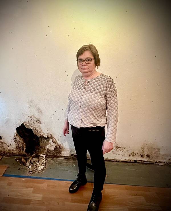 So sieht es aktuell in Beata Daszkowskis Schlafzimmer aus: Ein riesiges Loch klafft in der Wand zur Küche.