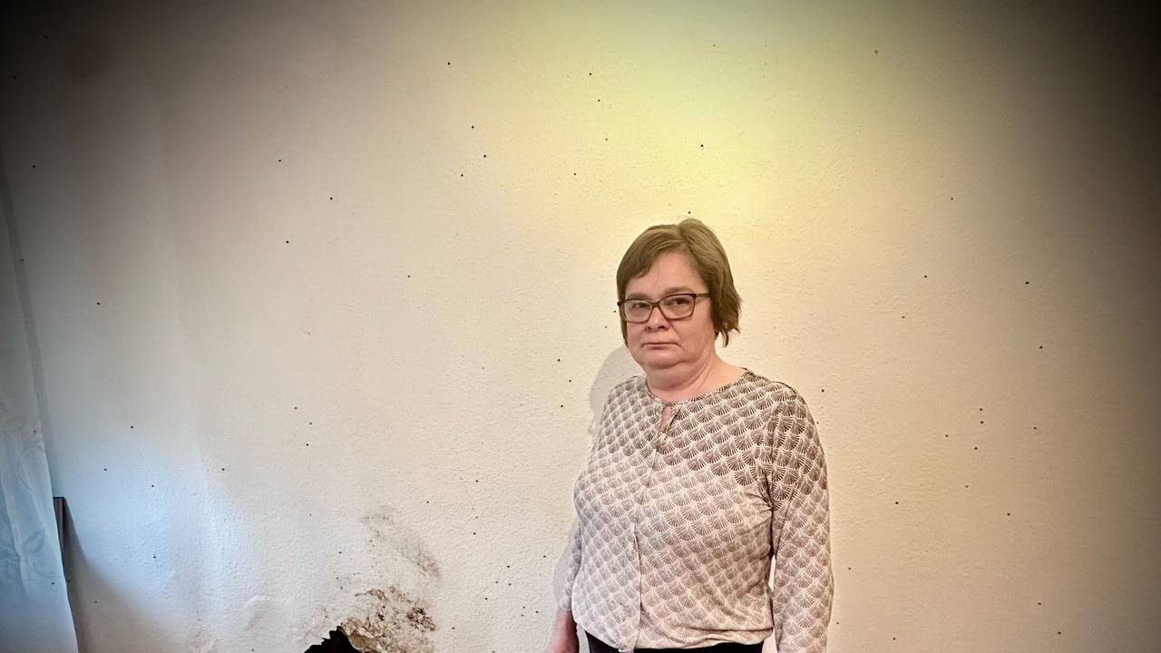 So sieht es aktuell in Beata Daszkowskis Schlafzimmer aus: Ein riesiges Loch klafft in der Wand zur Küche.