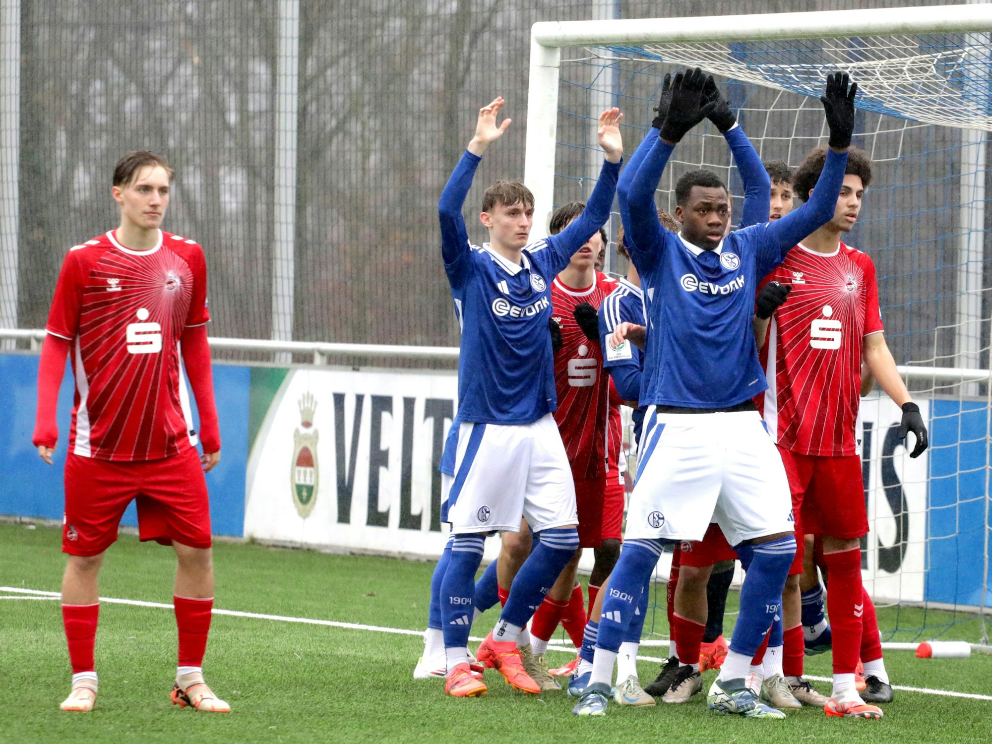 Die U17 des 1. FC Köln am 25. Januar im Spiel gegen Schalke 04.