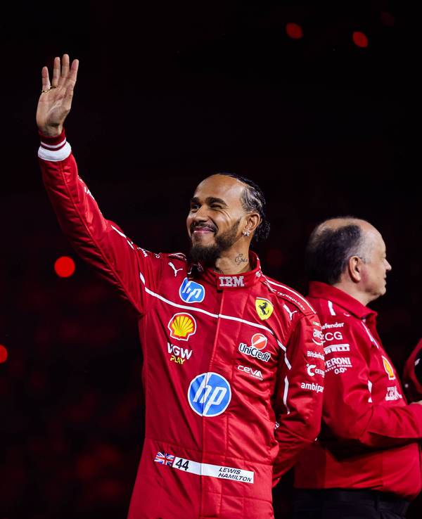 Lewis Hamilton bei einer Veranstaltung von Ferrari.