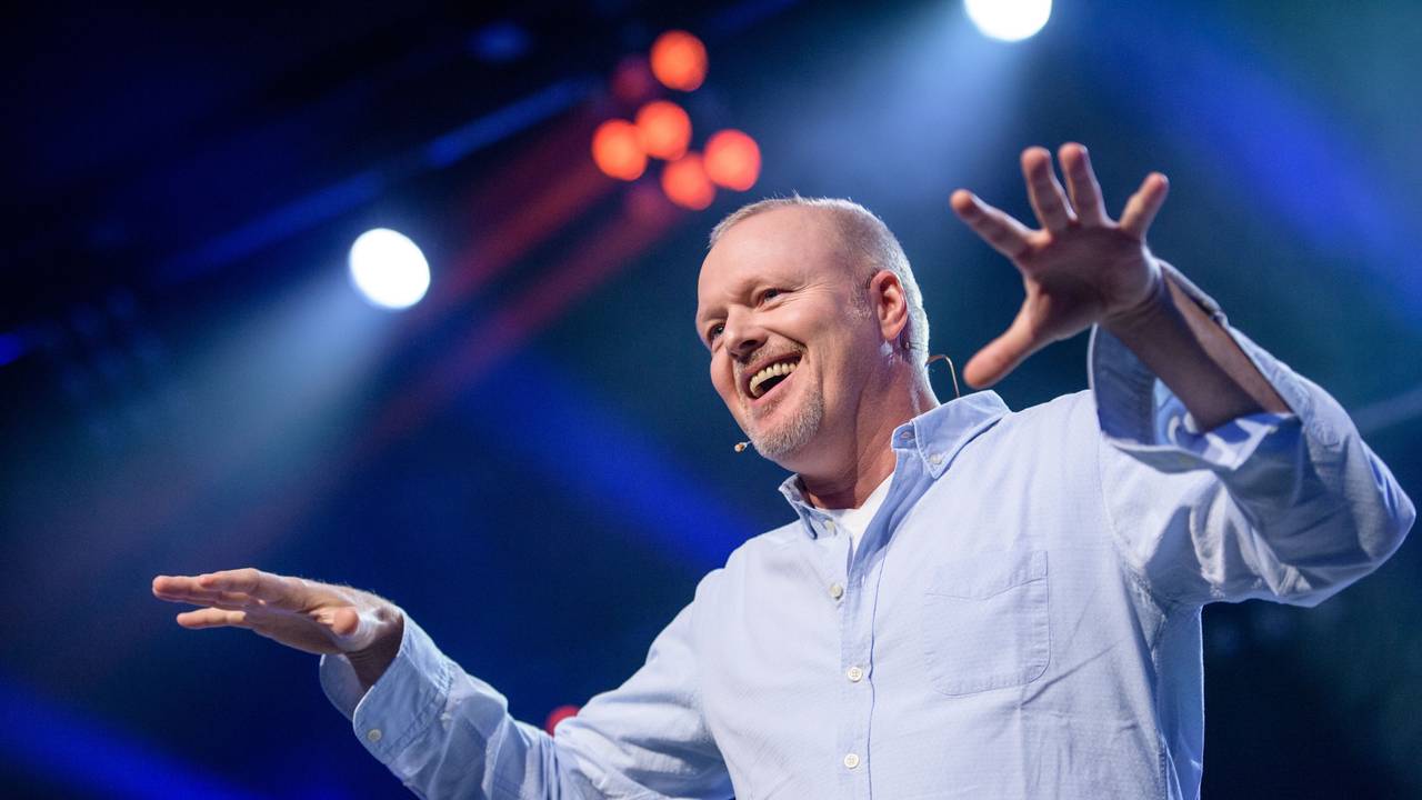 Zu sehen ist Entertainer Stefan Raab bei der Eröffnung vom Unternehmensgründer- und Investorentreffen „Bits & Pretzels“.