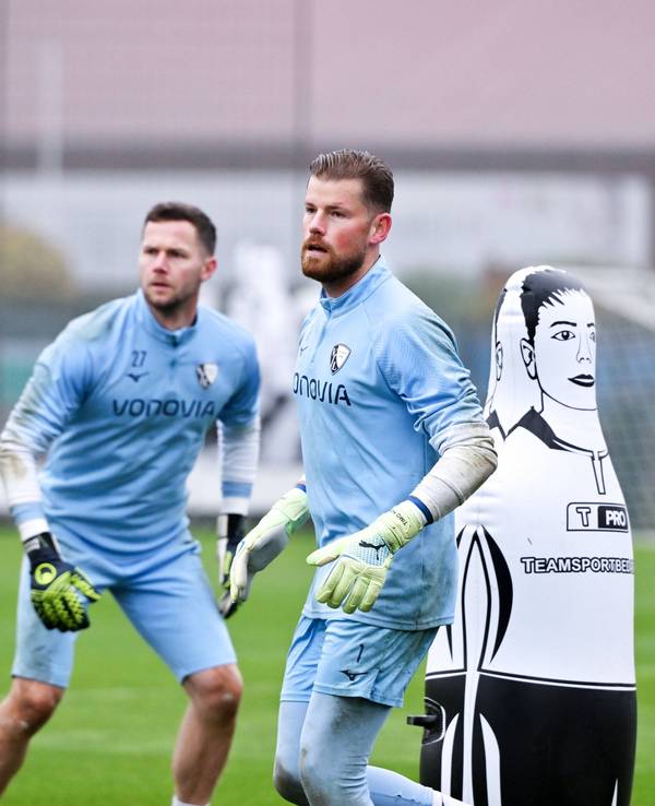 Timo Horn und Patrick Drewes im Training des VfL Bochum.