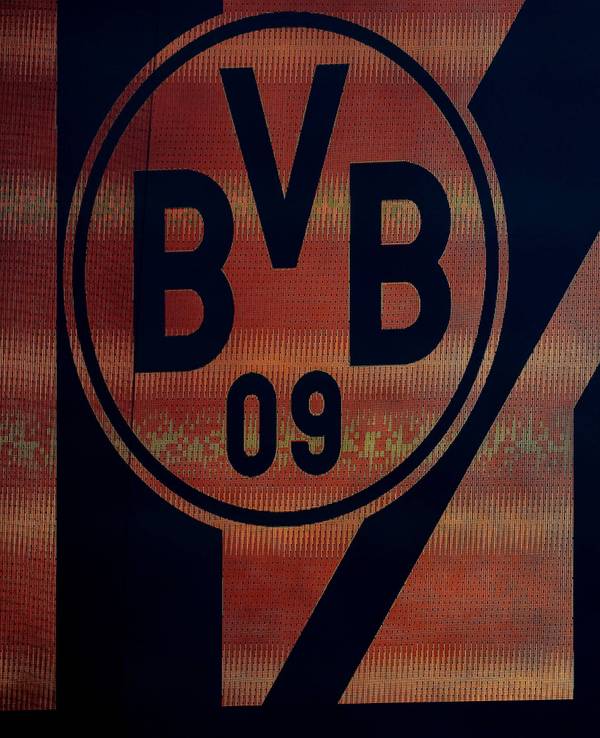 Das BVB-Wappen auf einer Leinwand.