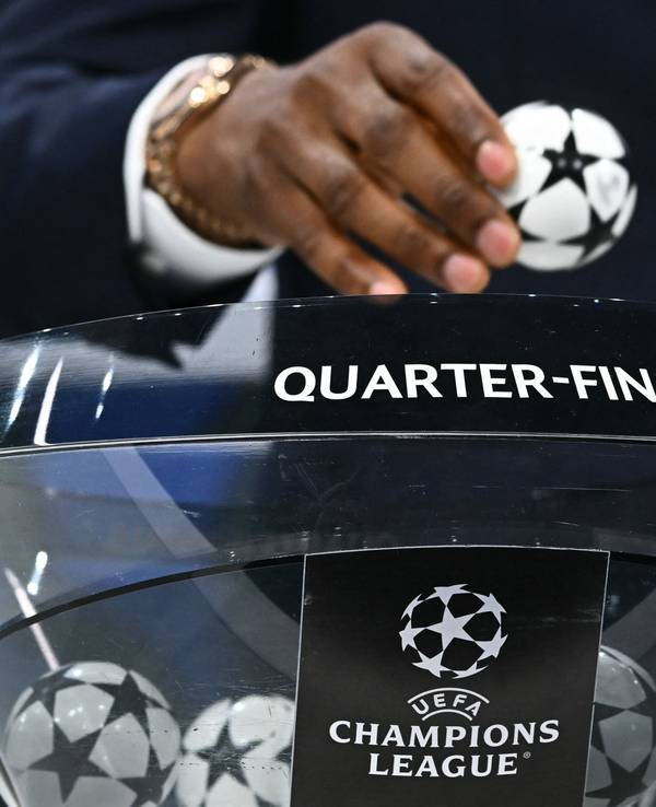 In der Champions League wird bei der Auslosung eine Kugel aus dem Lostopf genommen.