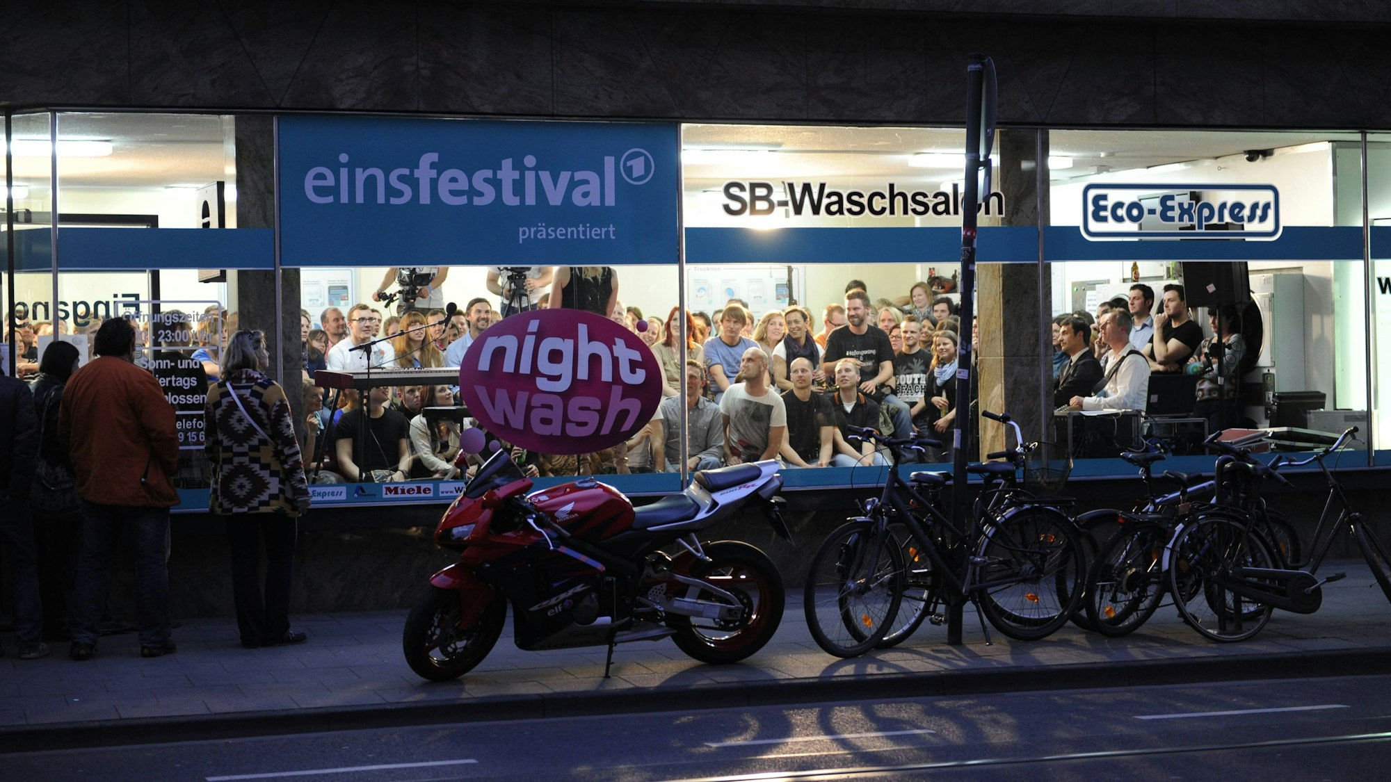 Blick auf den Waschsalon am Höninger Weg.