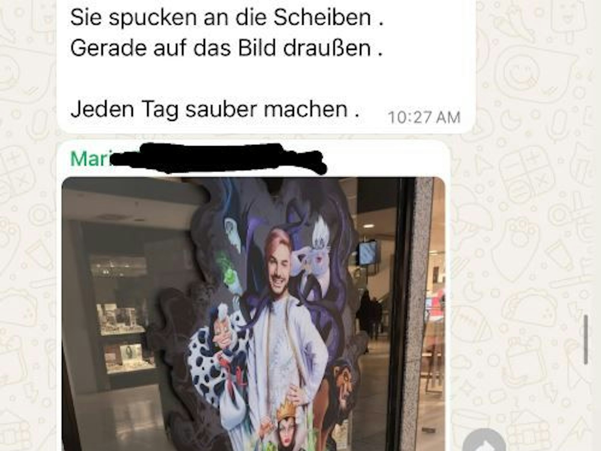 Sam Dylan mit einem WhatsApp-Screenshot.