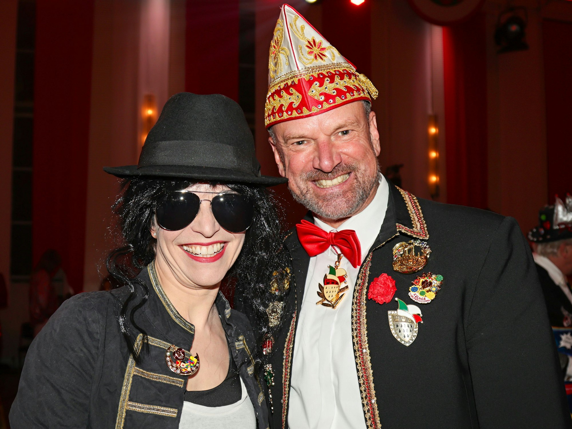 Anna Planken mit Marcus Becker bei der Sitzung.