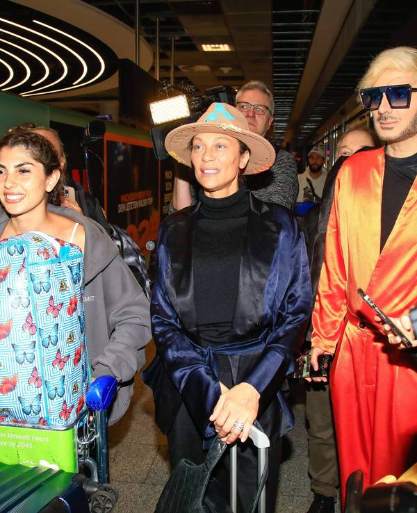 Sam Dylan mit weiteren Dschungelcamp-Stars.