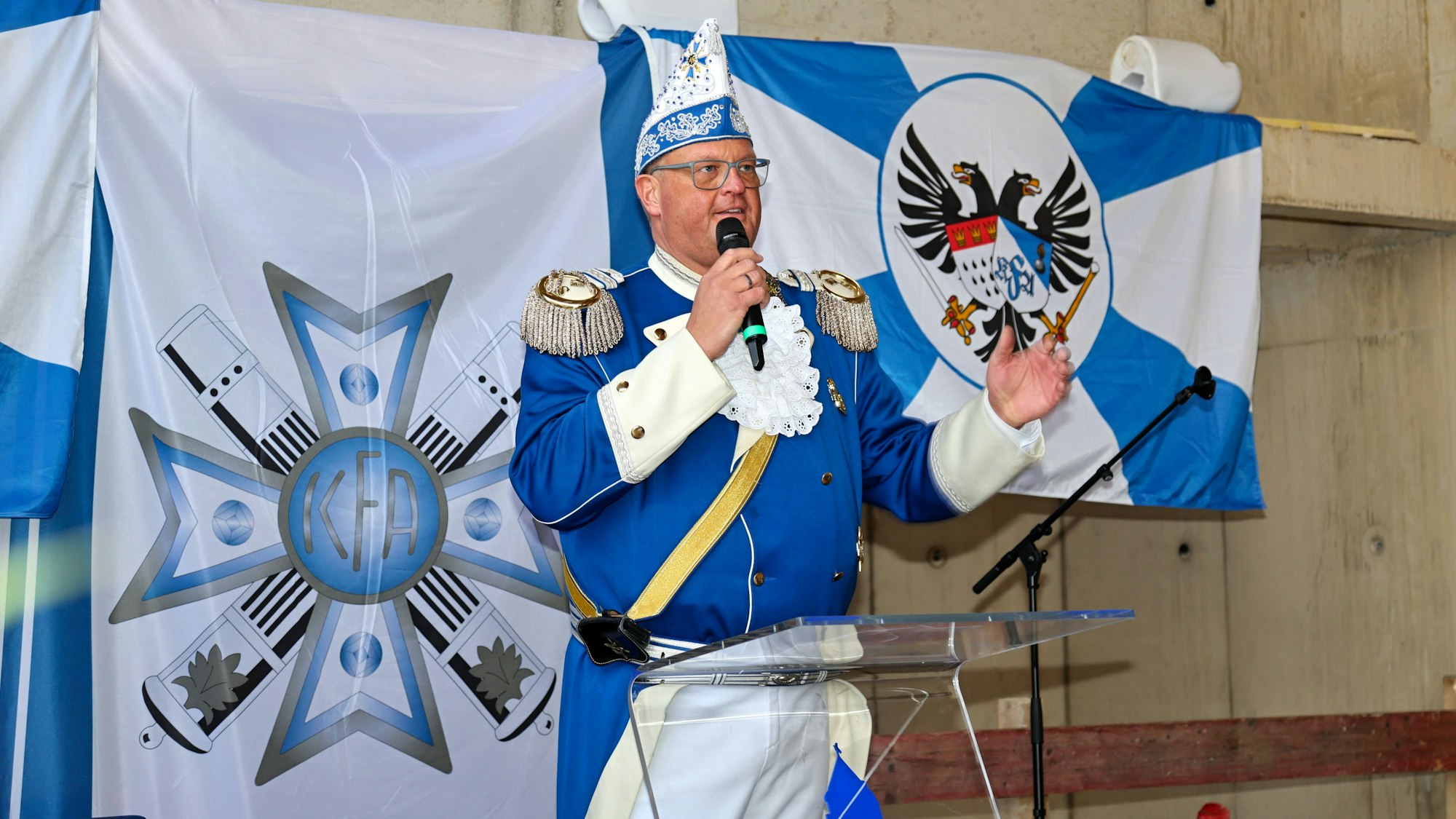 Michael Müller beim Richtfest der Blauen Funken.