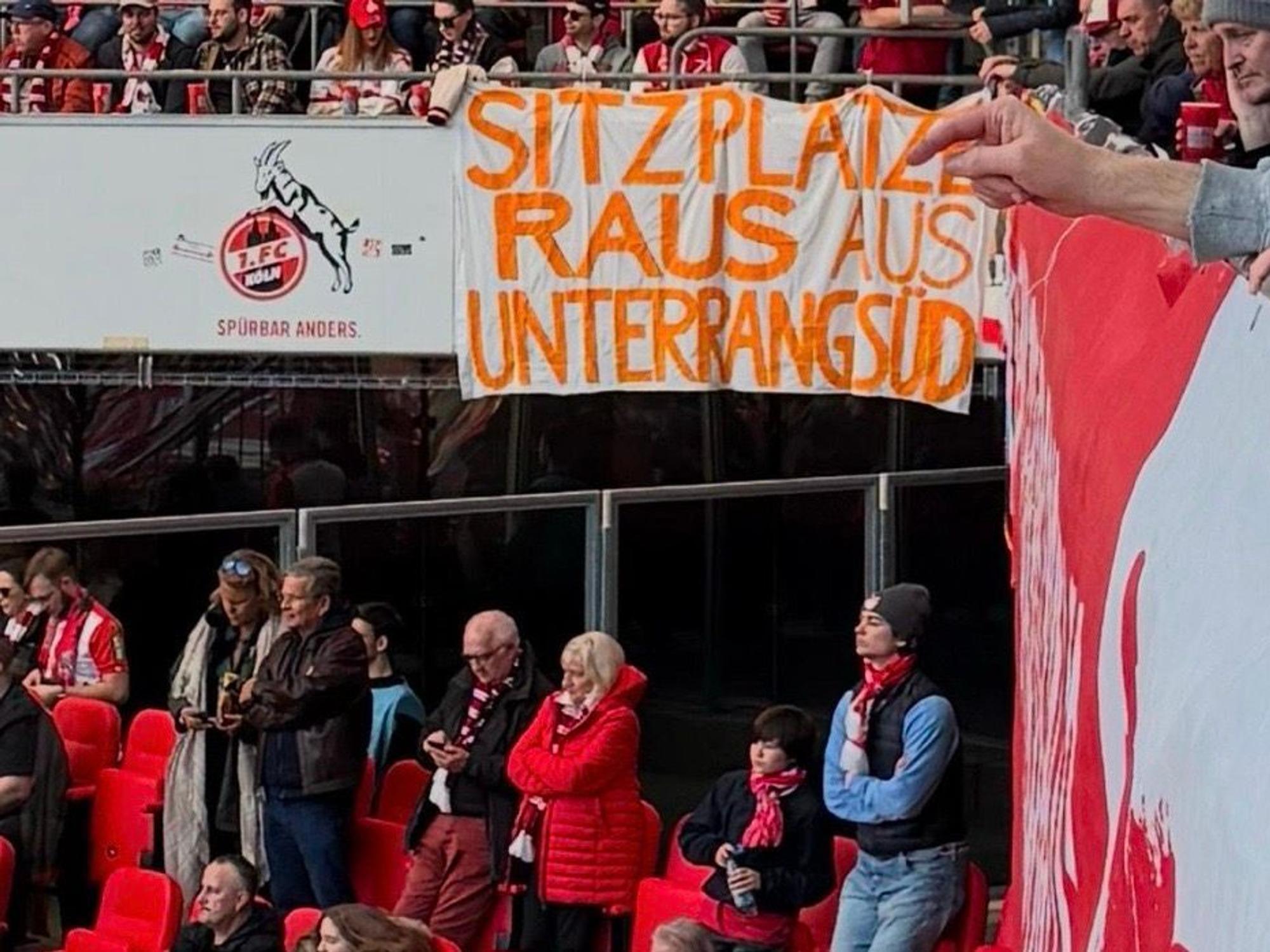 Der Sitzplatzbereich in der Südkurve des Rhein-Energie-Stadions sorgt für Wut bei zahlreichen Fans.