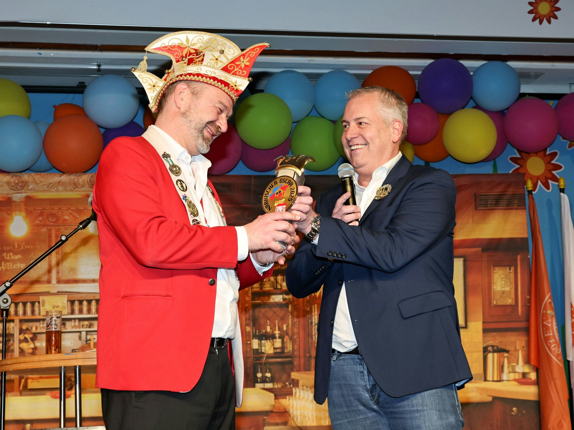 Volker Weininger und Marcel Schwamborn bei der Oscar-Übergabe.