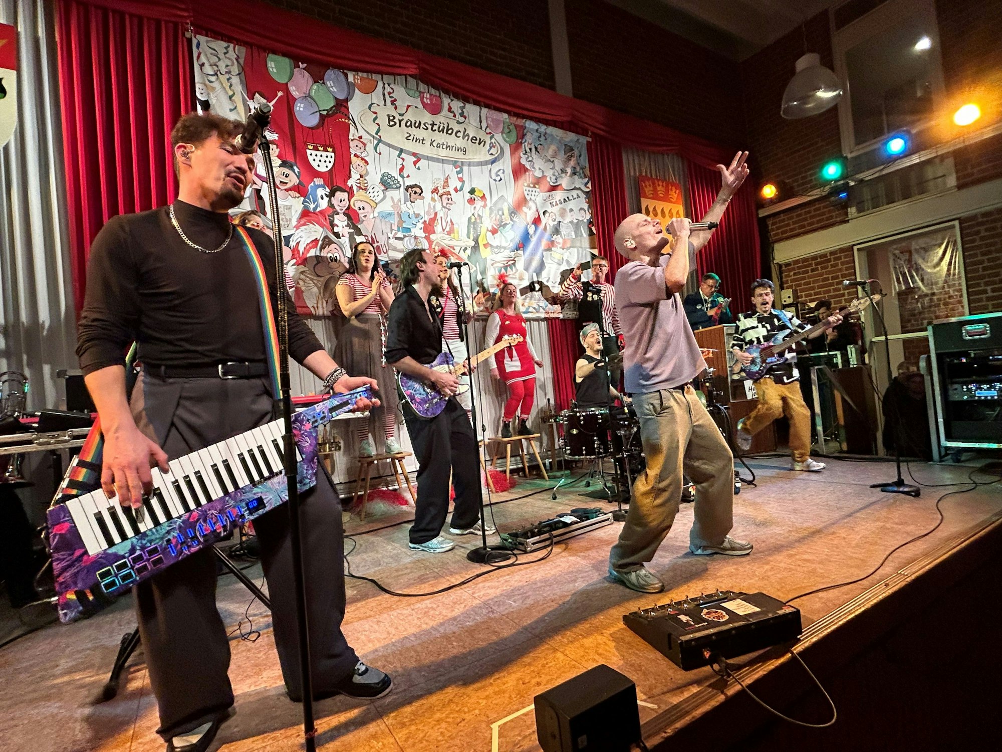 Cat Ballou beim Auftritt im Pfarrsaal.