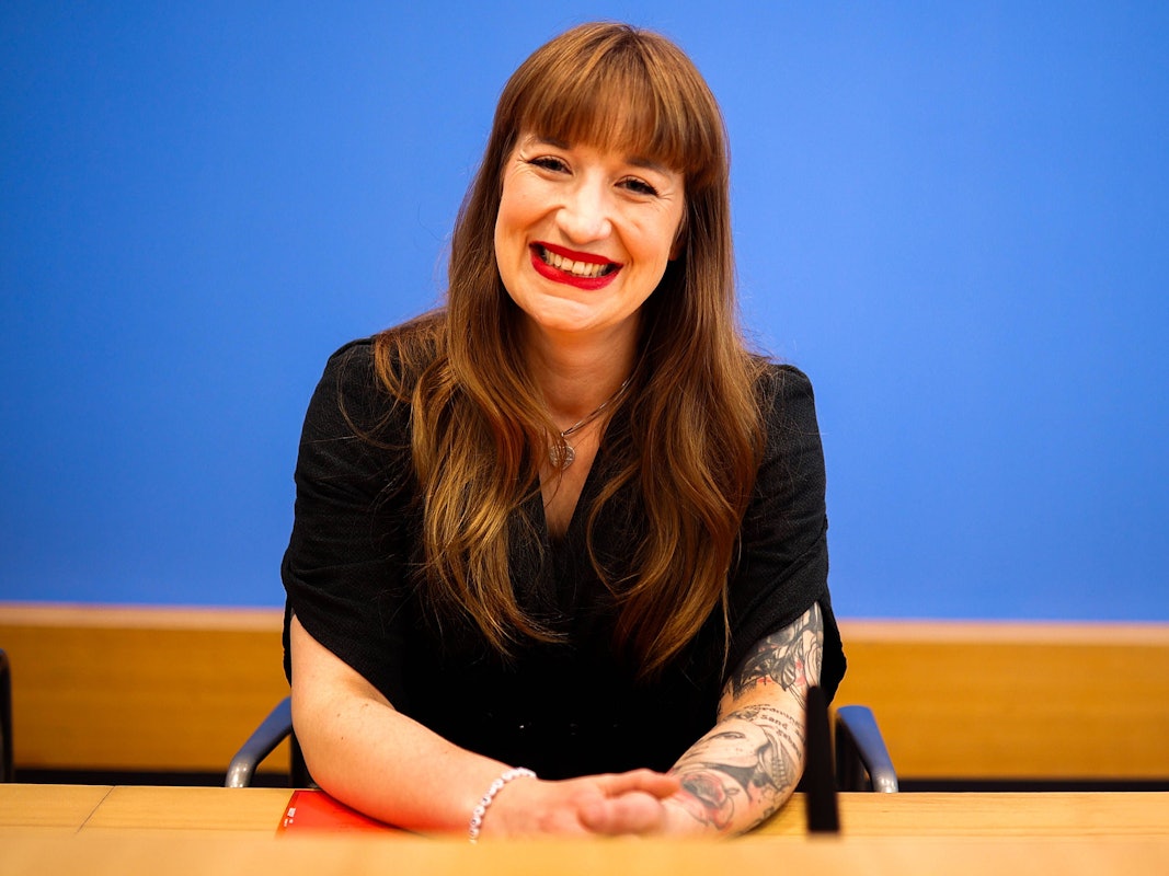 Heidi Reichinnek bei der Bundespressekonferenz.