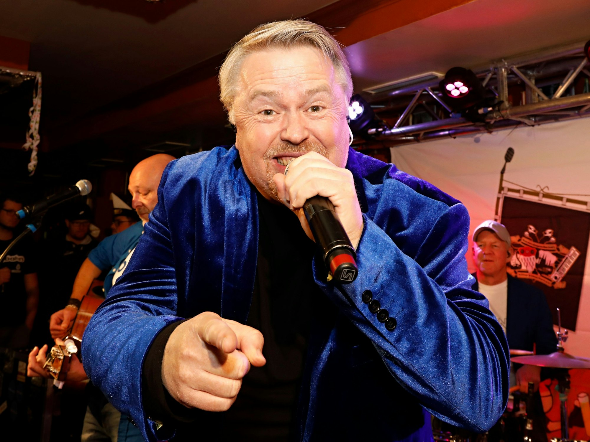 Sänger Sepp Ferner von der Band Die Cöllner.