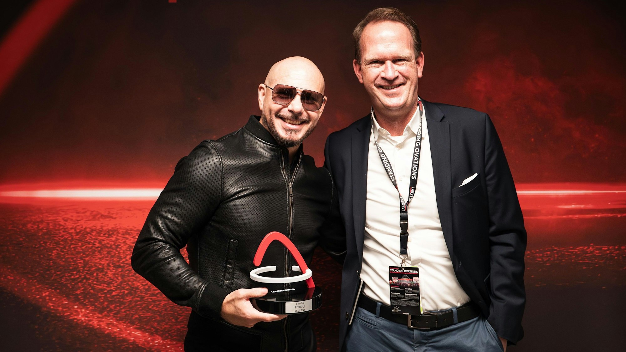 Pitbull mit Stefan Löcher in der Lanxess-Arena.