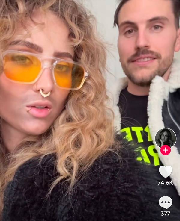 Die Kölner Influencerin Carmushka hat sich an Weiberfastnacht als Bill Kaulitz verkleidet.