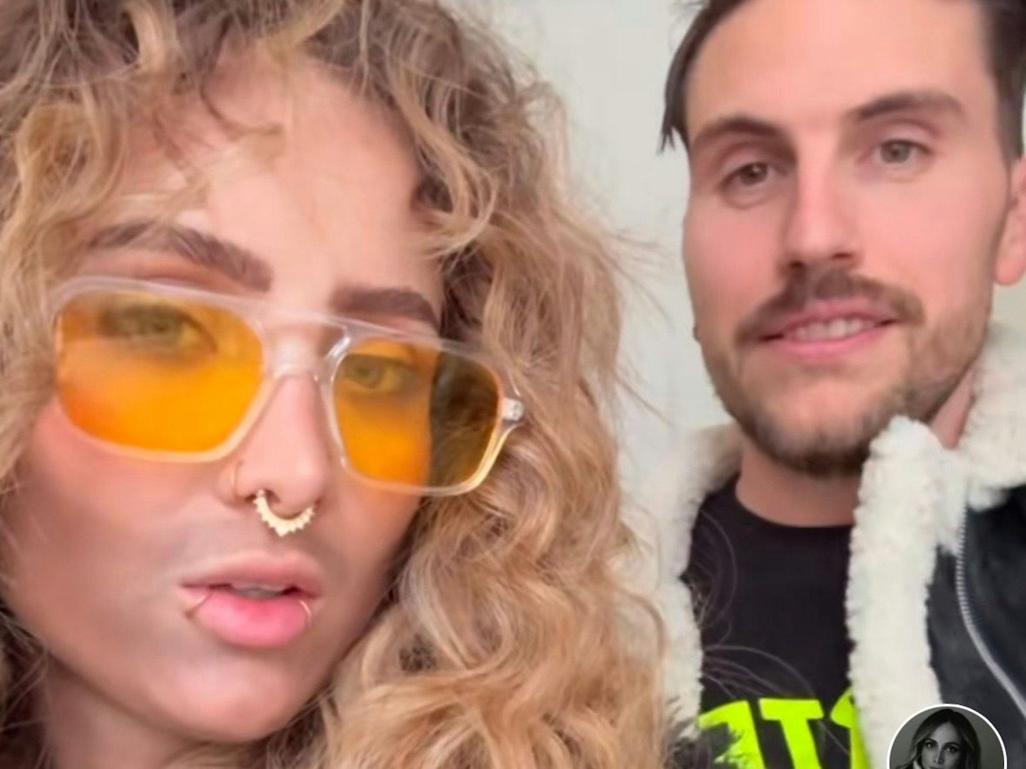 Die Kölner Influencerin Carmushka hat sich an Weiberfastnacht als Bill Kaulitz verkleidet.