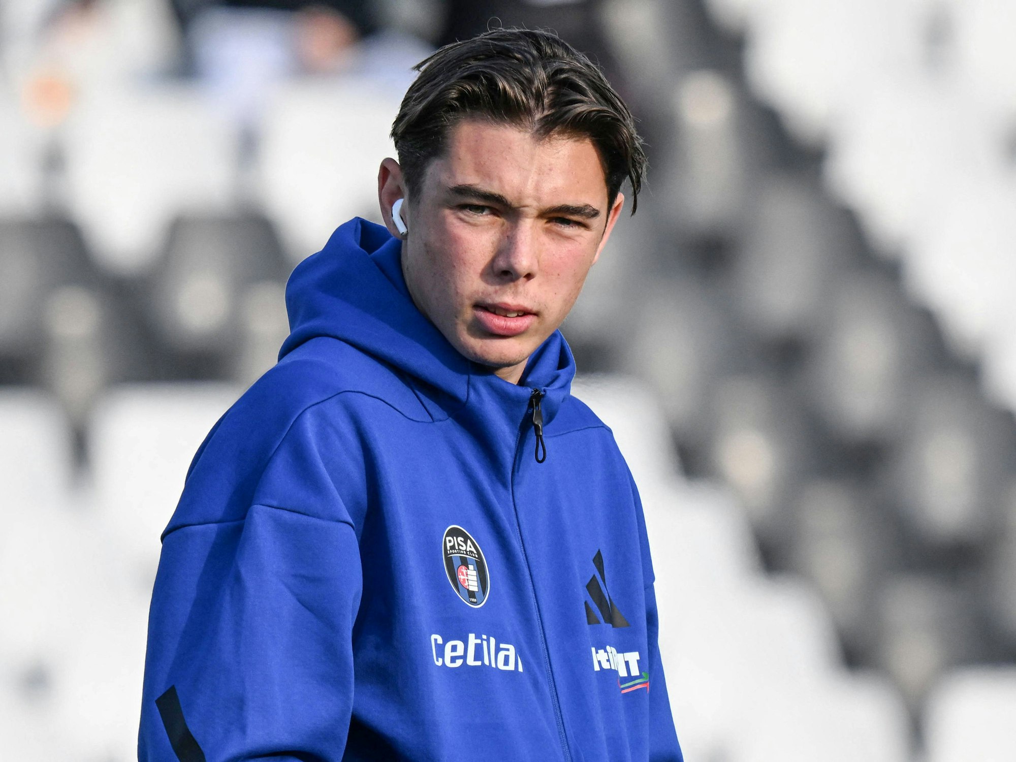 Louis Thomas Buffon guckt in die Kamera.