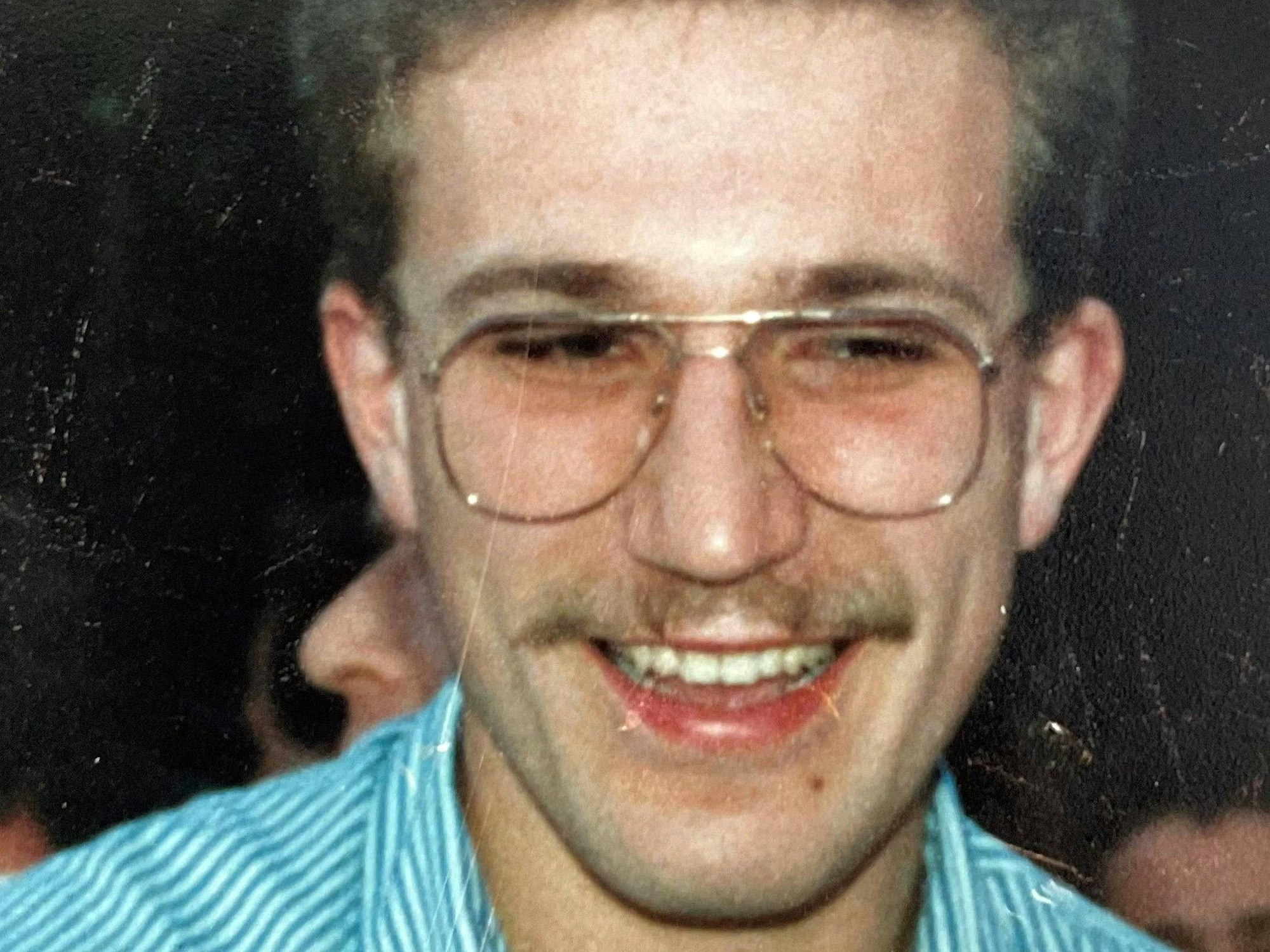 Der Soldat Norbert Stolz wurde 1989 in der Kaserne Butzweilerhof in Köln-Ossendorf ermordet.