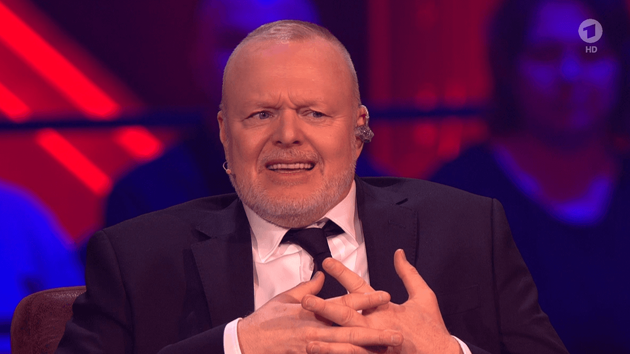 Stefan Raab musste erst Donald Trump Platz machen, dann gab es in der Show einen fiesen Seitenhieb von Barbara Schöneberger.
