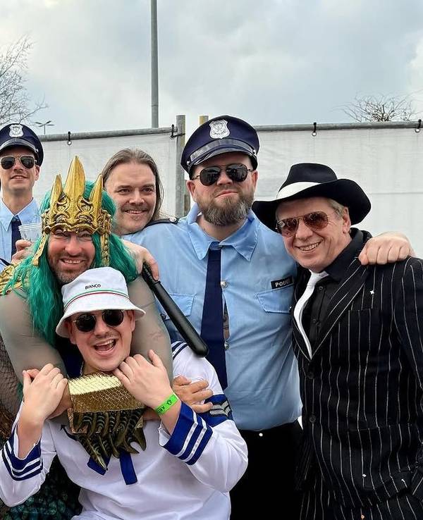 Die Band Feine Sahne Fischfilet mit Marteria.