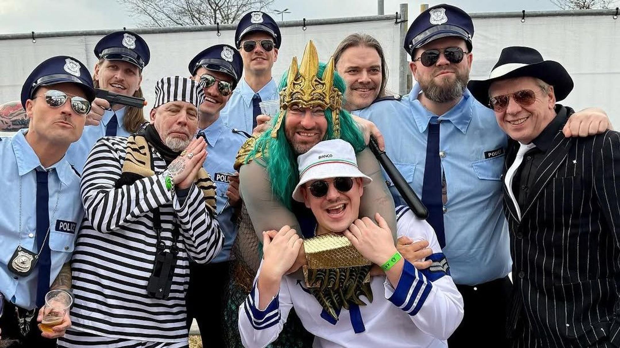 Die Band Feine Sahne Fischfilet mit Marteria.