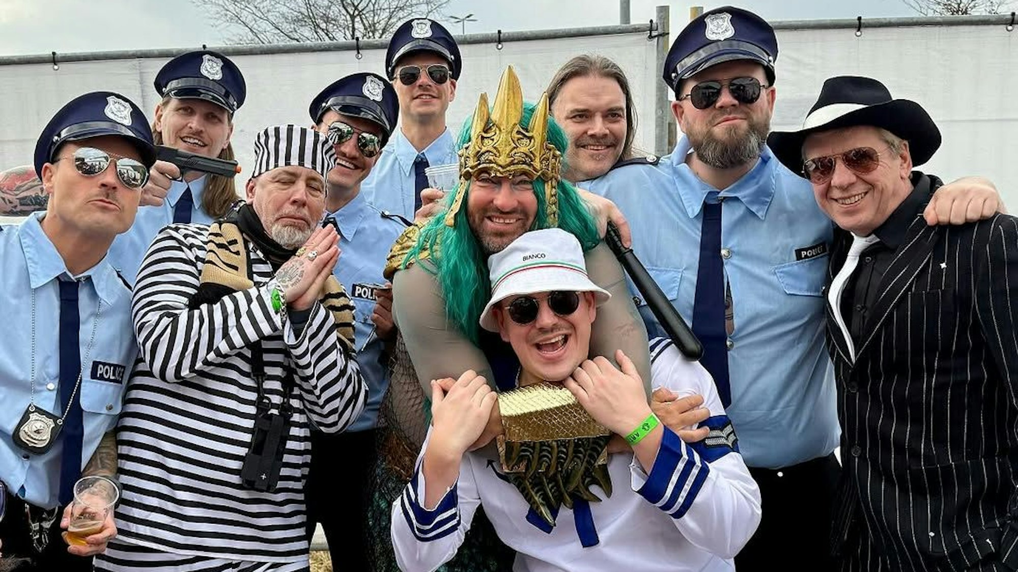 Die Band Feine Sahne Fischfilet mit Marteria.