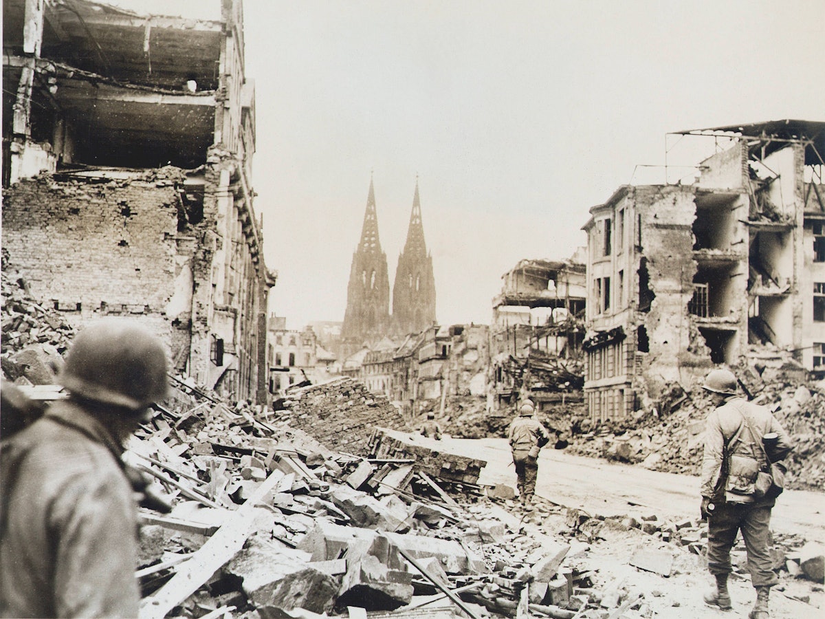 Historische Aufnahme vom zerstörten Köln.