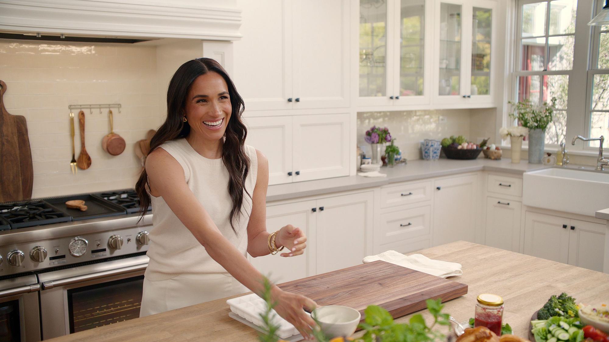 Ein undatiertes, von Netflix veröffentlichtes Foto Meghan, Herzogin von Sussex, in ihrer neuen Lifestyle-Serie „With Love, Meghan“.