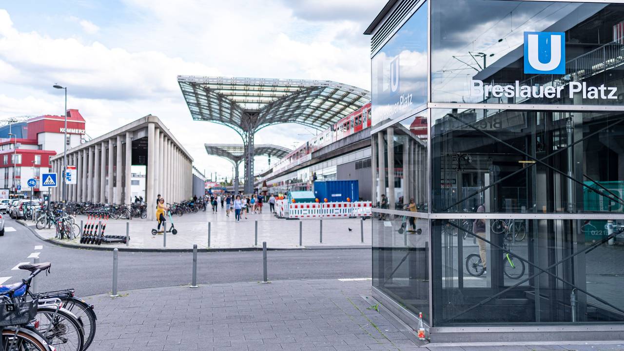 Blick vom Breslauer Platz in Richtung Kölner Hauptbahnhof.