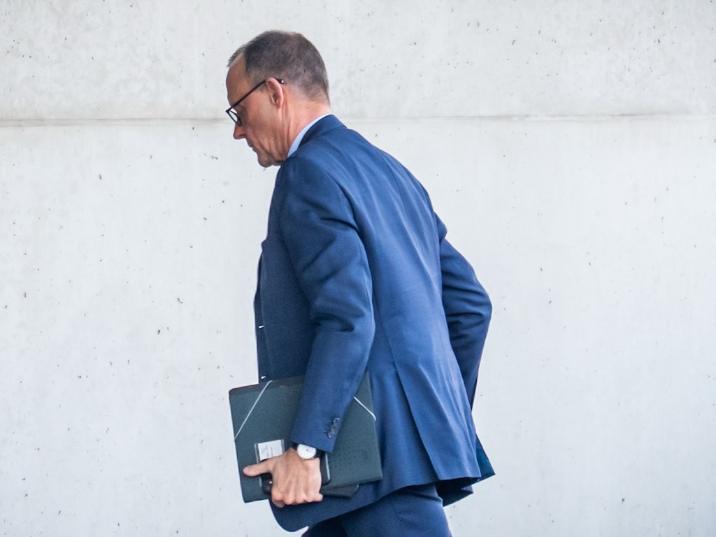 CDU-Chef Friedrich Merz kommt am 5. März zu einem Treffen der Parteichefs der Union und der SPD im Kanzleramt.