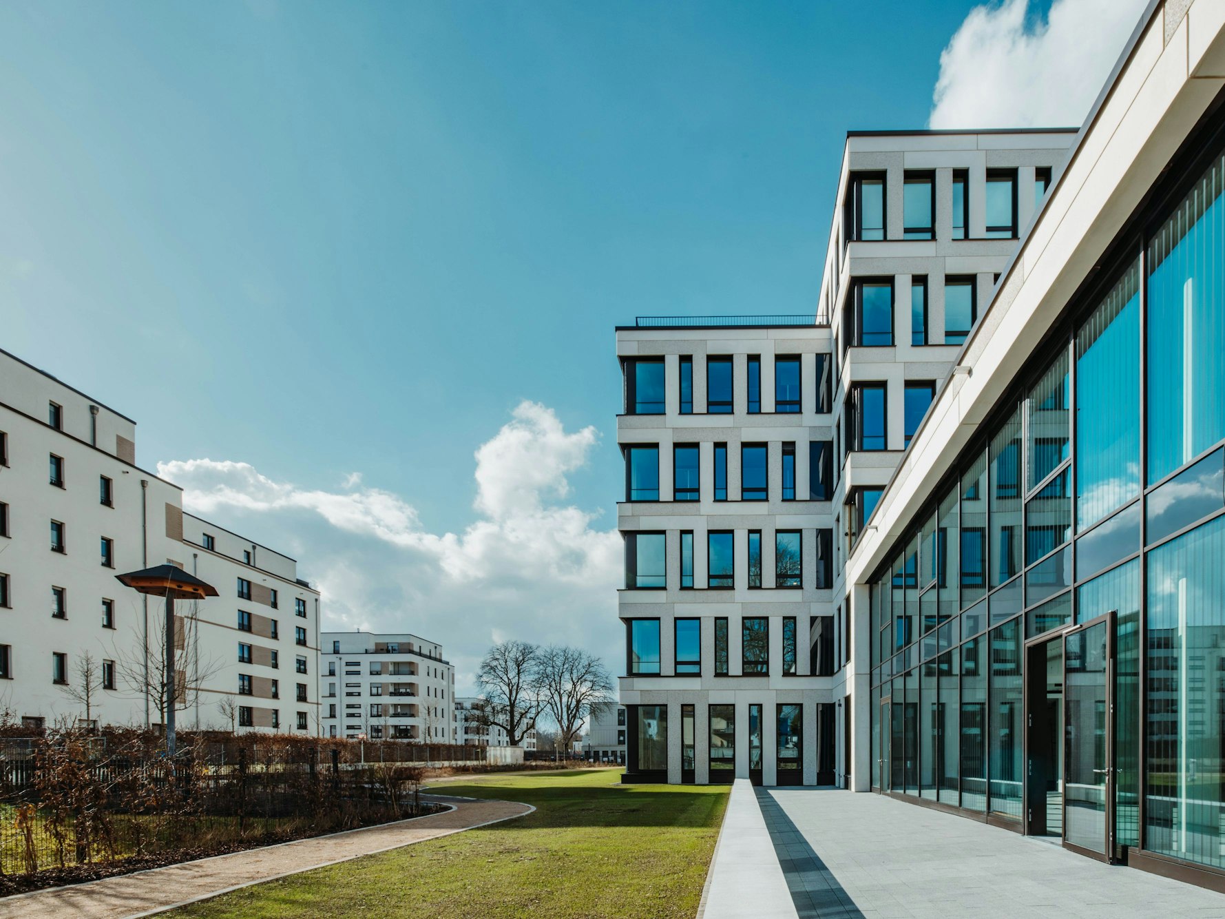 Die Reiterstaffel Offices im Kölner Süden sind fertiggestellt.