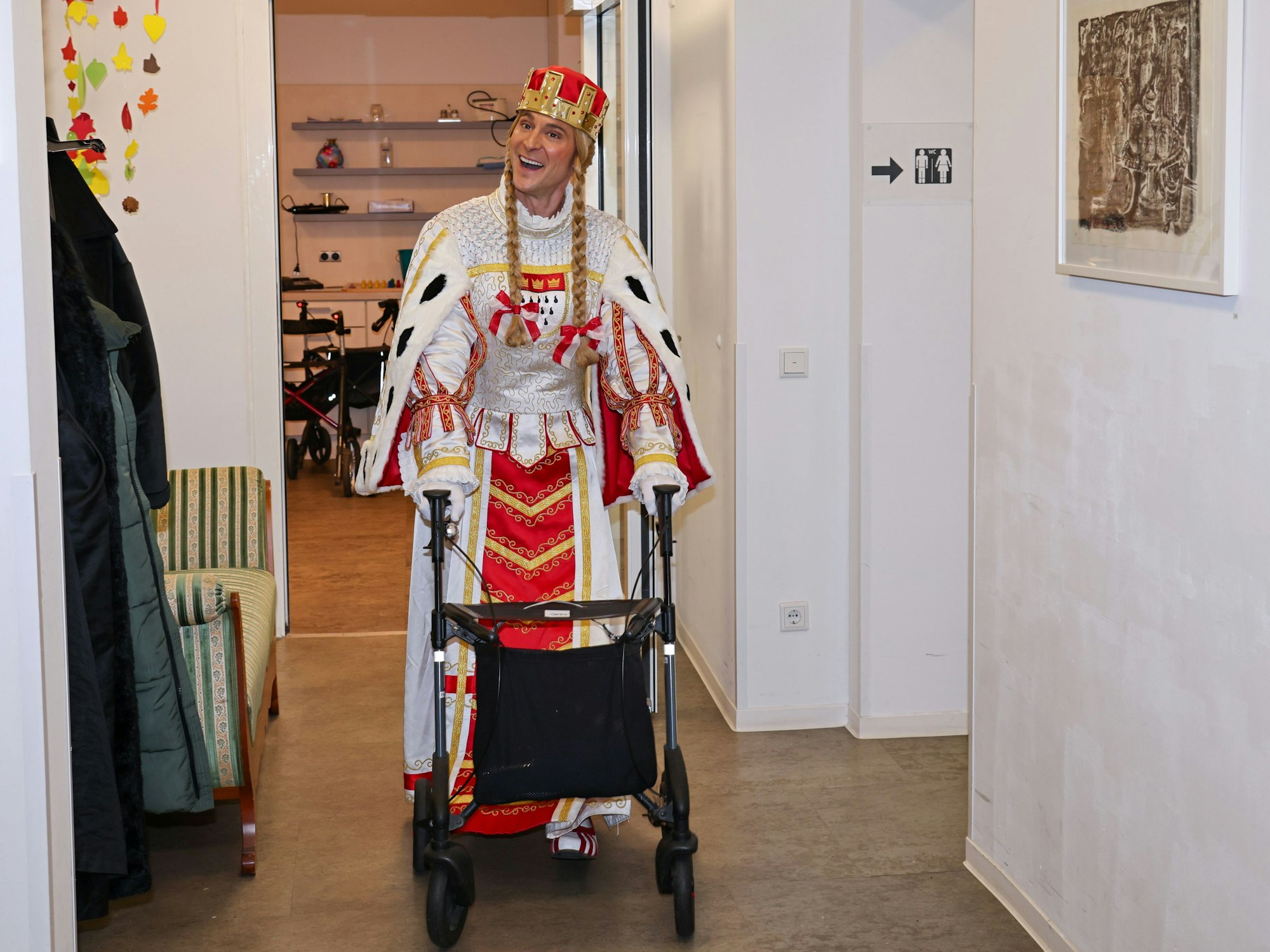 Jungfrau Marlis mit Rollator.