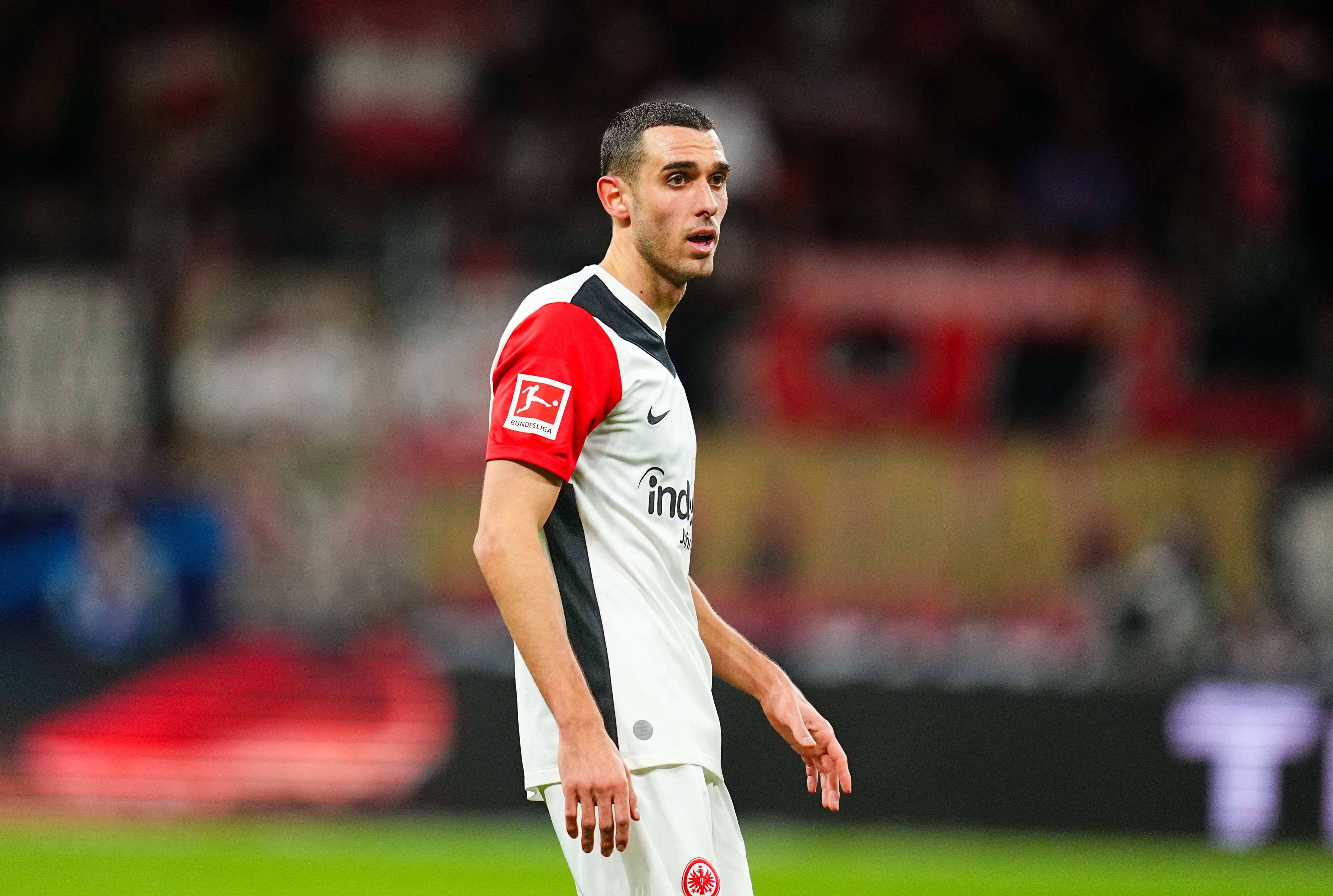 Ellyes Skhiri im Trikot von Eintracht Frankfurt.