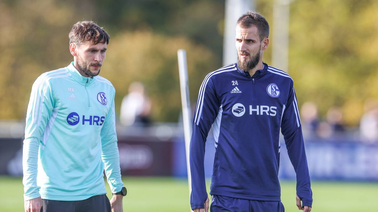 Matthias Kreutzer und Dominick Drexler beim Schalke-Training.