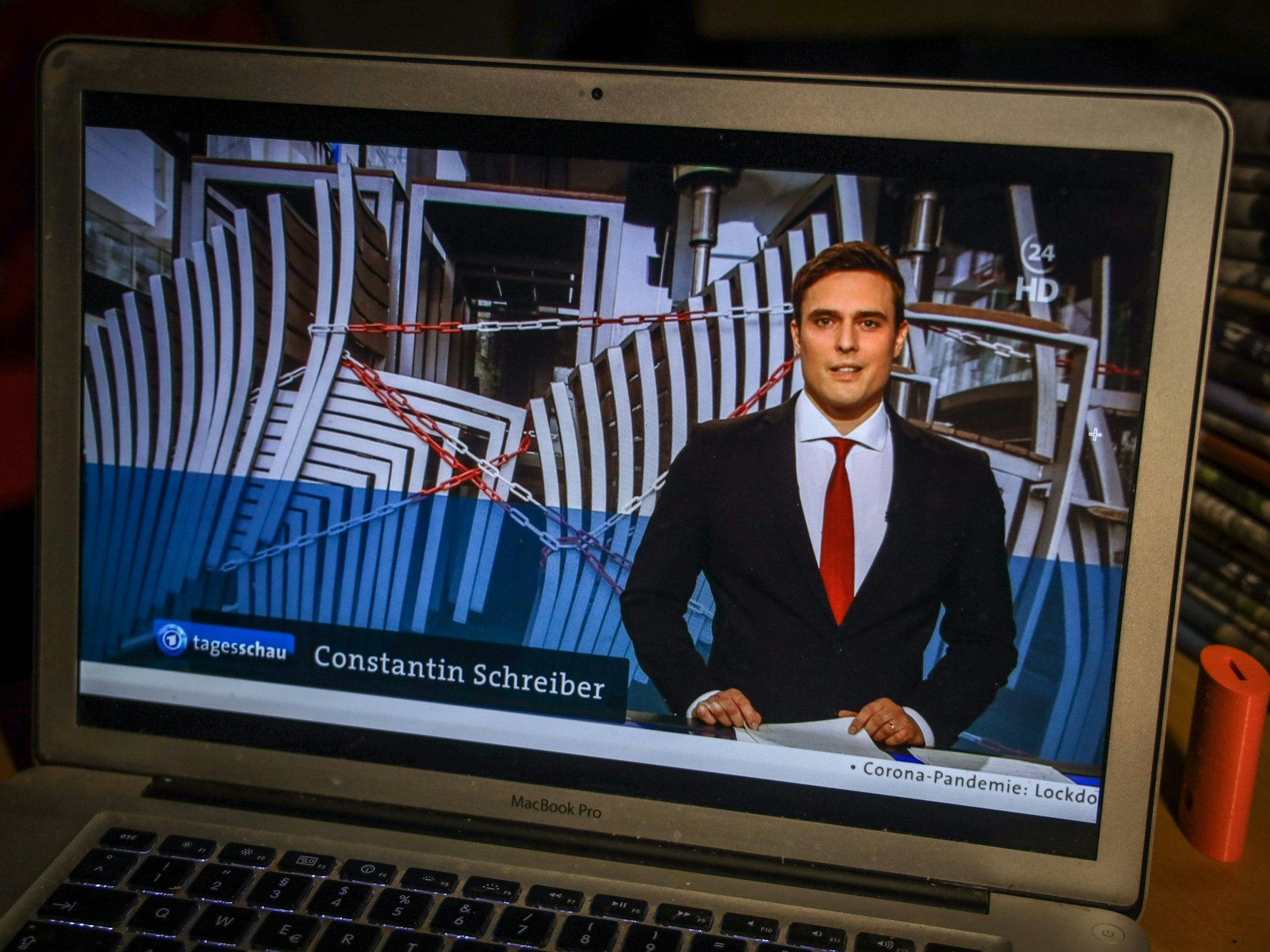 „Tagesschau“-Sprecher Constantin Schreiber (hier in einer Sendung vom Januar 2021) wütet wegen eines unangekündigten Streiks in Hamburg.