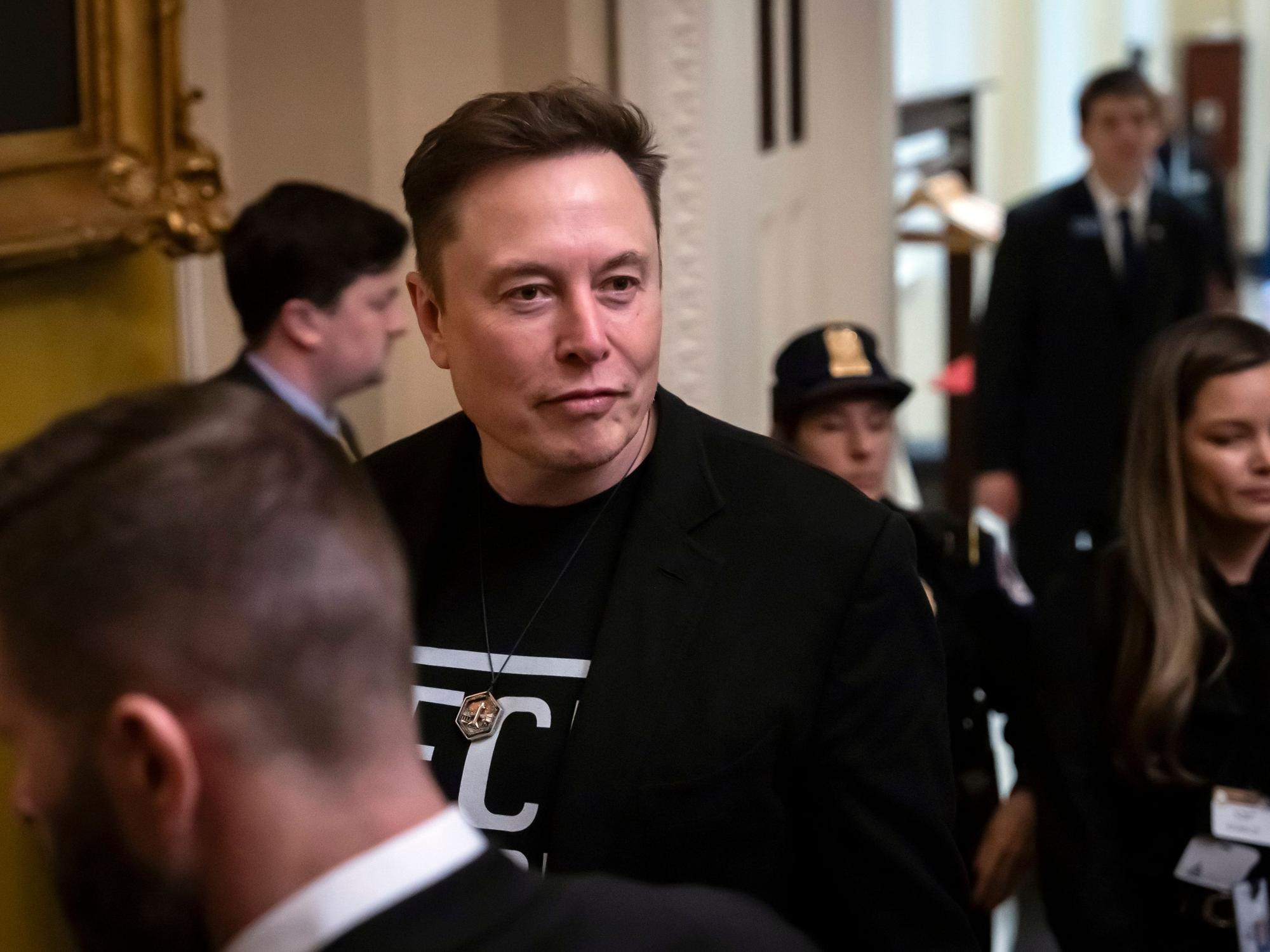 ech-Milliardär Elon Musk hat die Verantwortung für jegliche Drosselung seines Satelliteninternetsystems Starlink zurückgewiesen.