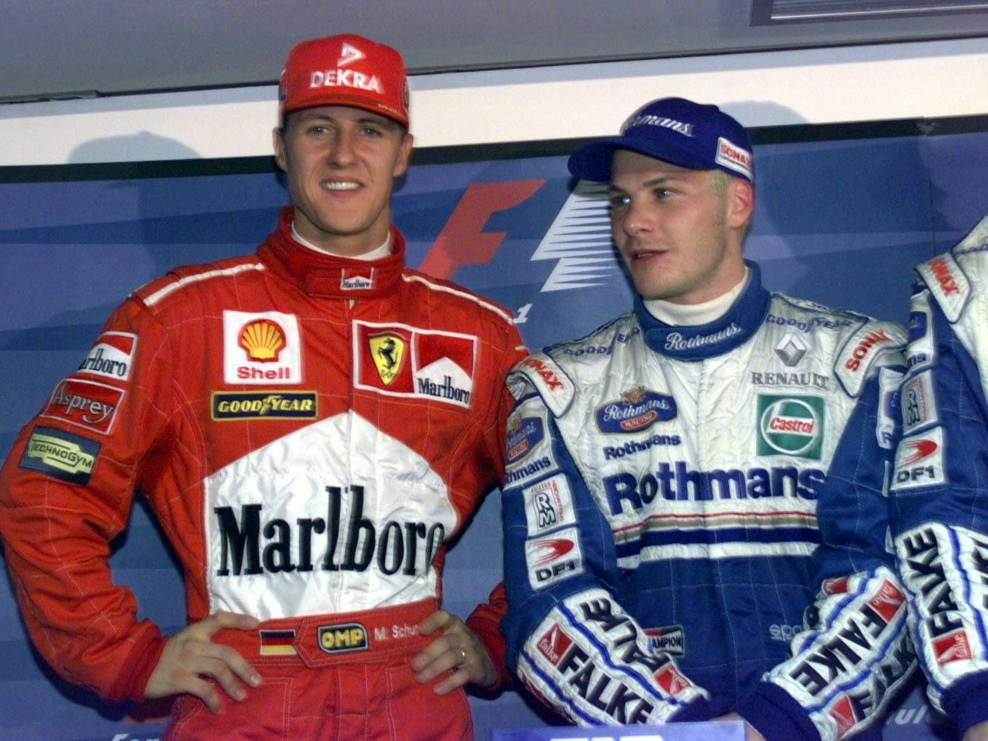 Die Rivalen Michael Schumacher und Jacques Villeneuve auf der abschließenden Pressekonferenz vor dem Finale von Jerez.