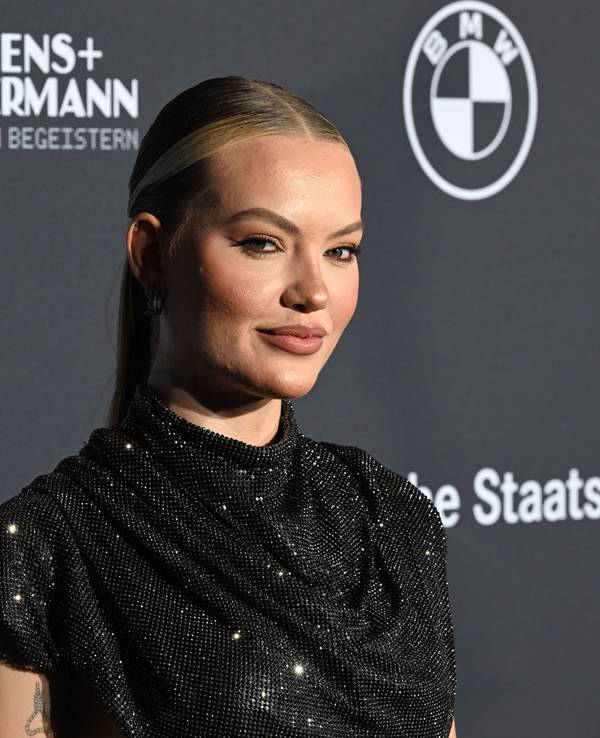 Cheyenne Ochsenknecht 2024 bei der Verleihung des TV- und Streaming-Awards „Blauer Panther“ in München.