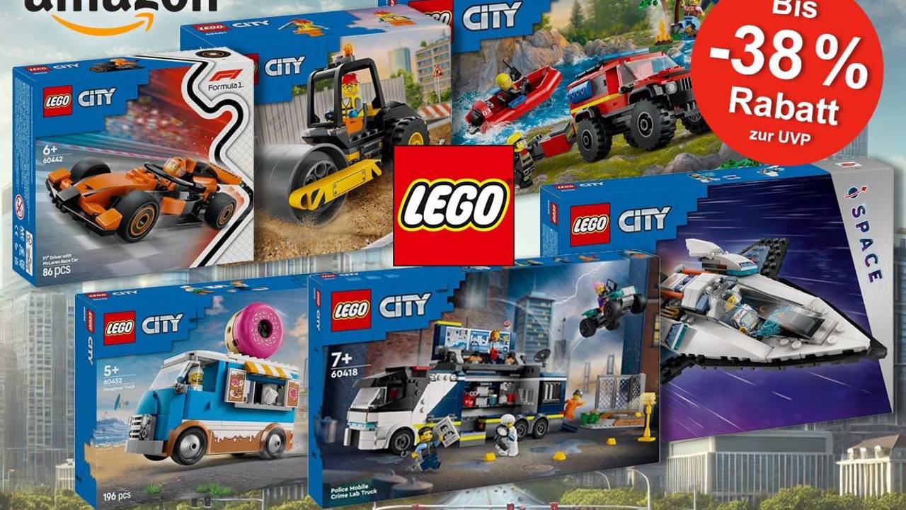 Lego City Sets, darunter Fahrzeuge der Themen Feuerwehr, Polizei, Nutzfahrzeuge, Formel 1 und Raumschiff der Space-Serie, auch aktuelle Lego Neuheiten. Im Hintergrund das Bild einer Großstadt.