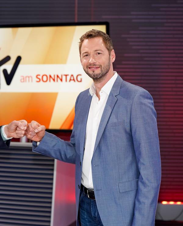 Die „stern tv“-Moderatoren Dieter Könnes (r.) und Steffen Hallaschka: Hallaschka muss wegen einer Grippe ausfallen.