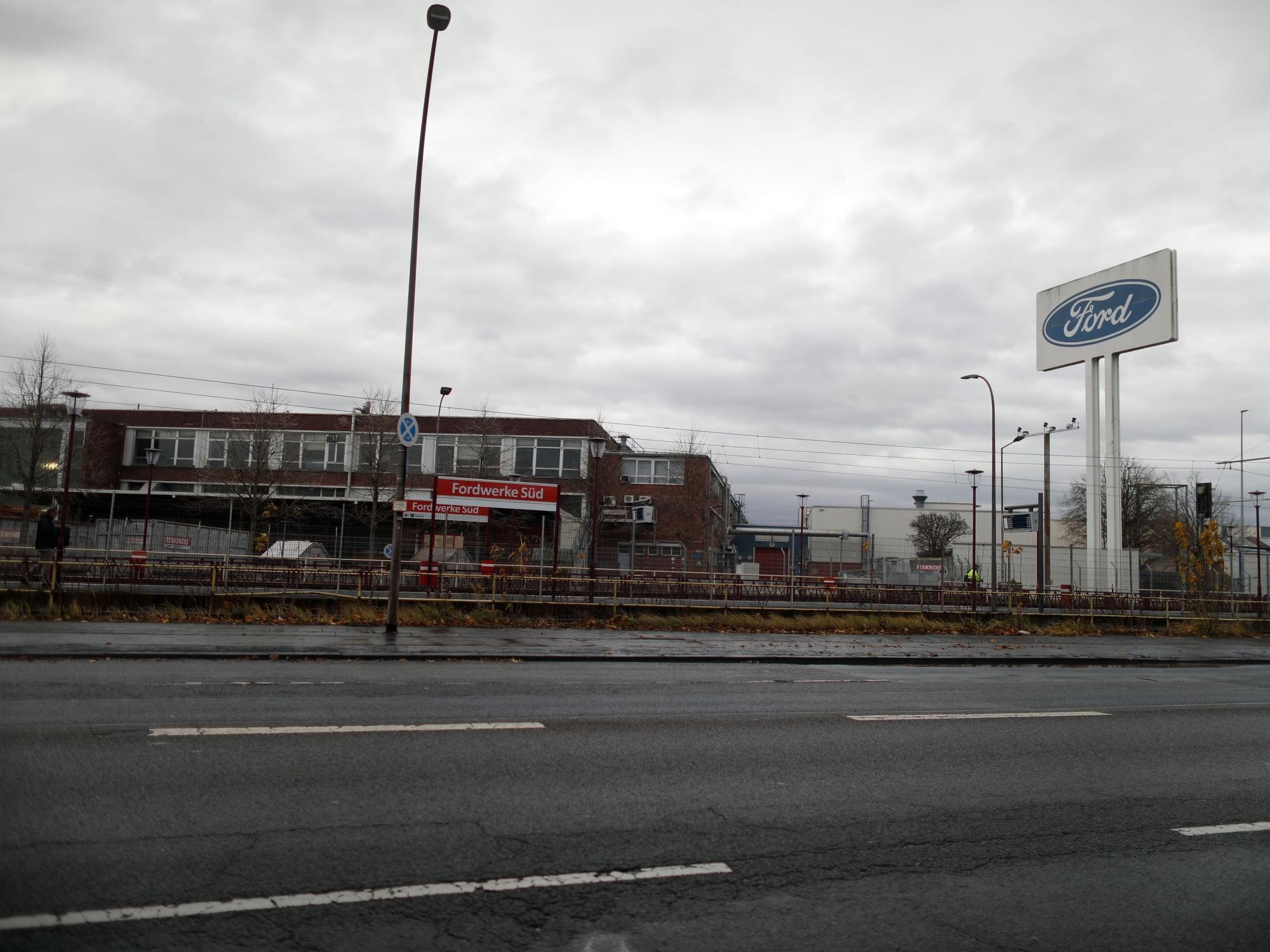 Die Fordwerke an der Emdener Straße in Niehl. Das Foto wurde im November 2024 aufgenommen.