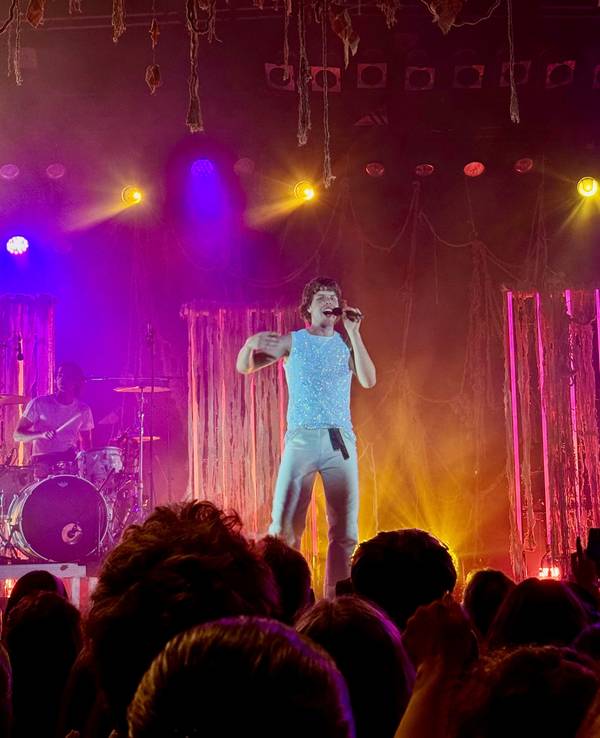 Musiker Zartmann auf der Bühne in der Live Music Hall.