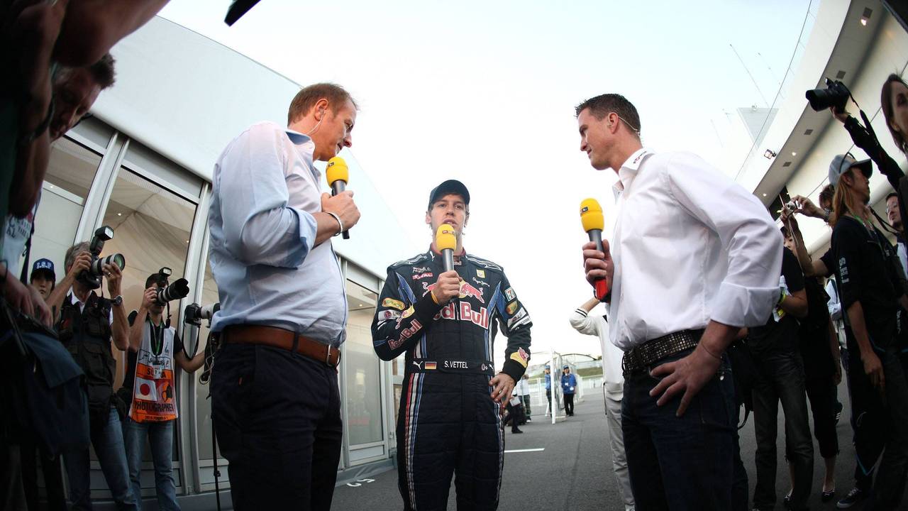 Florian König und Ralf Schumacher interviewen Sebastian Vettel.
