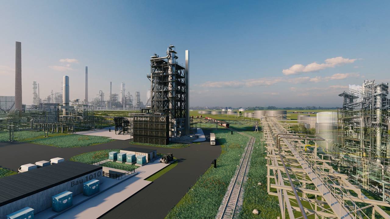 Ein Turm im Zentrum der Werksanlage von Shell