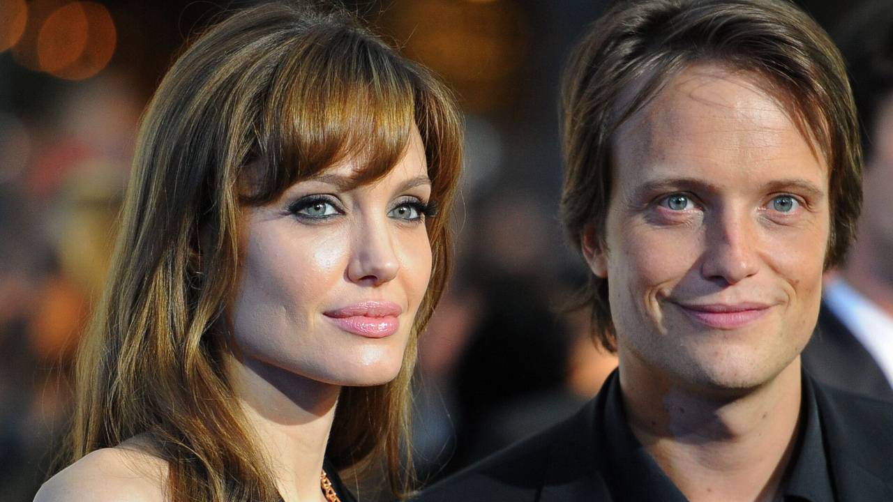 Angelina Jolie und August Diehl verbindet seit Jahren eine enge Freundschaft. Das Foto zeigt die beiden bei der Premiere von Jolies Film „Salt“ am 26. August 2010 in Berlin.