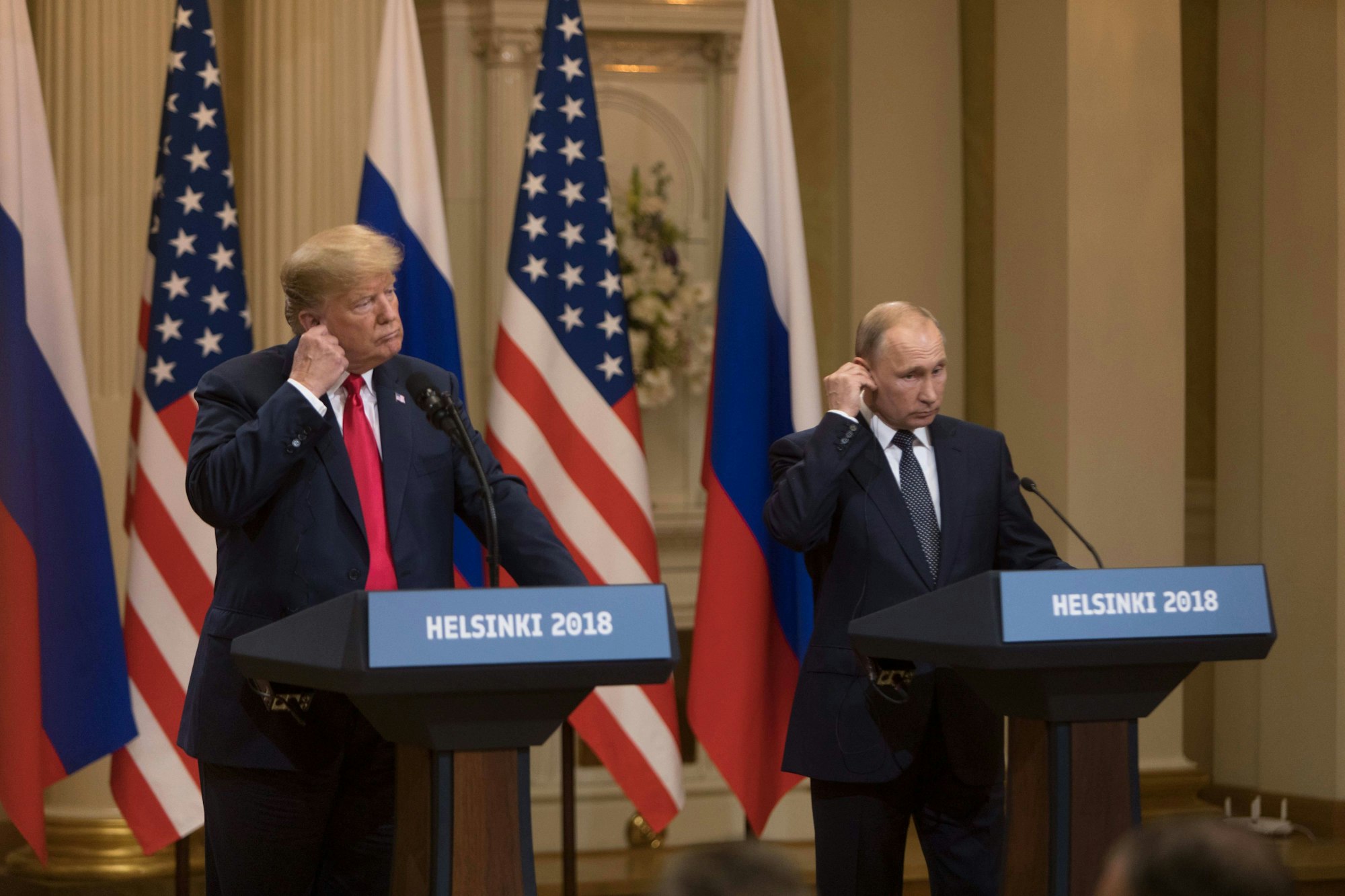 Wladimir Putin und Donald Trump bei einem Treffen.
