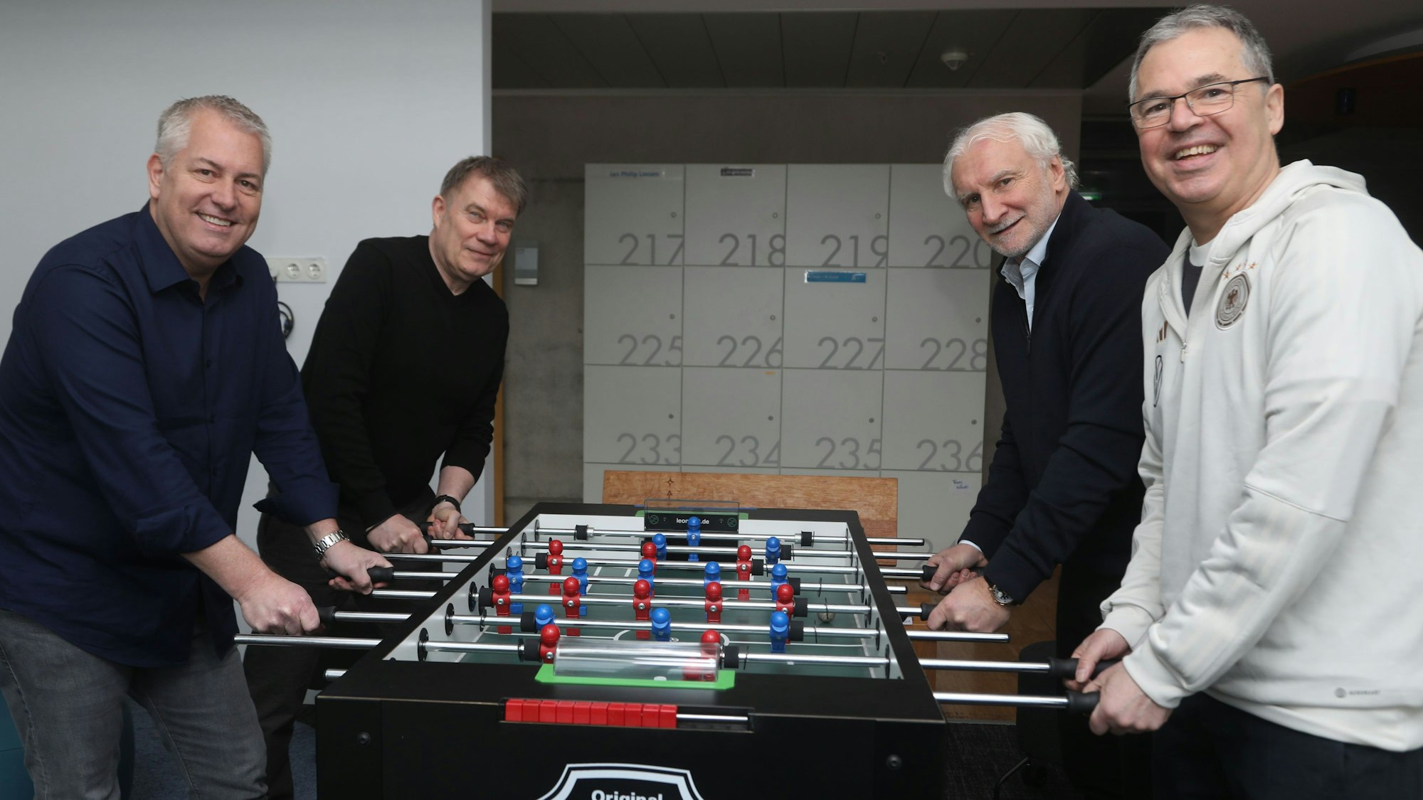 Interview Christian Knop und Marcel Schwamborn mit Andreas Rettig und Rudi Völler.