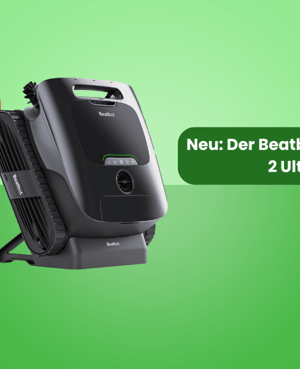 Der Poolreiniger Beatbot AquaSense 2 Ultra vor einer grün gefärbten Hintergrundfläche.